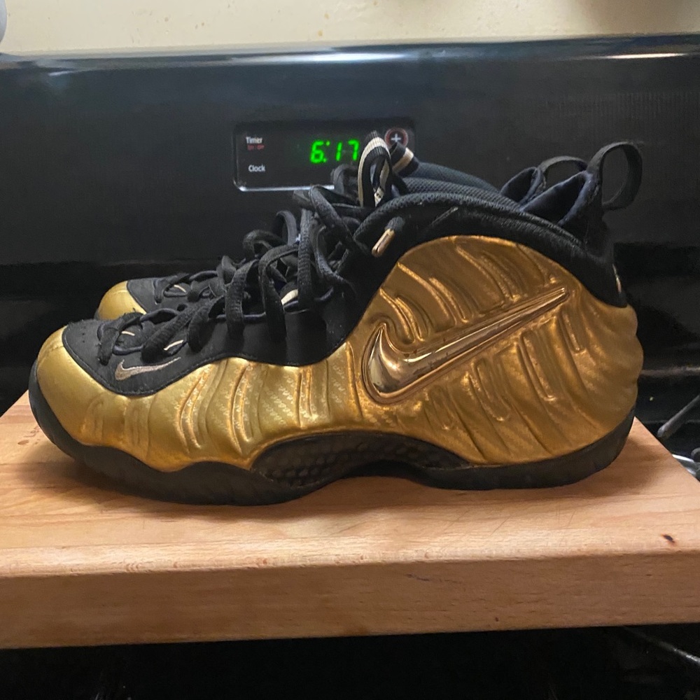 Nike Air Foamposite Pro Black/Metallic Gold